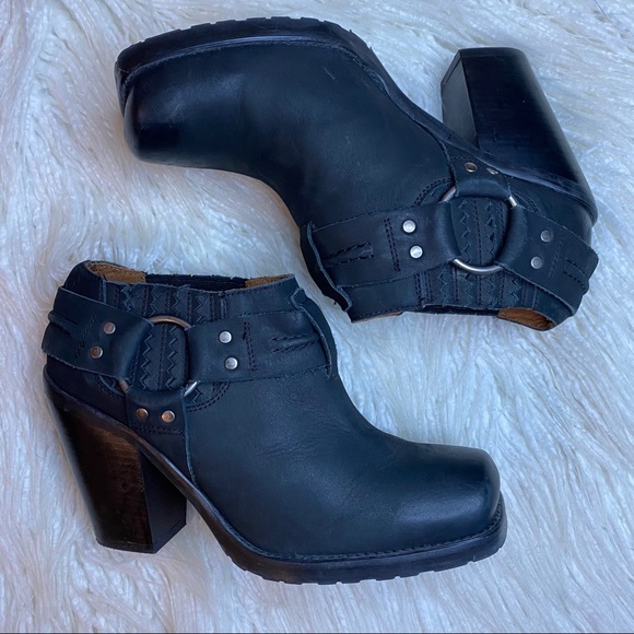 SIXTYSEVEN black square toe heeled ankle boots - Picture 8 of 10